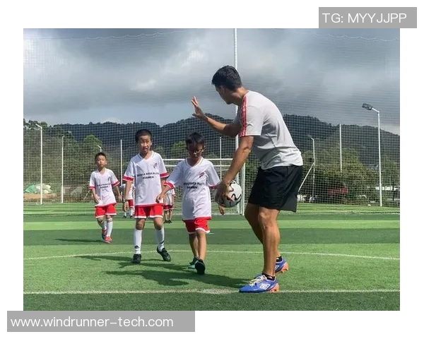 友谊赛精彩对决河床队展现足球魅力与团队精神 友谊赛精彩对决河床队展现足球魅力与团队精神