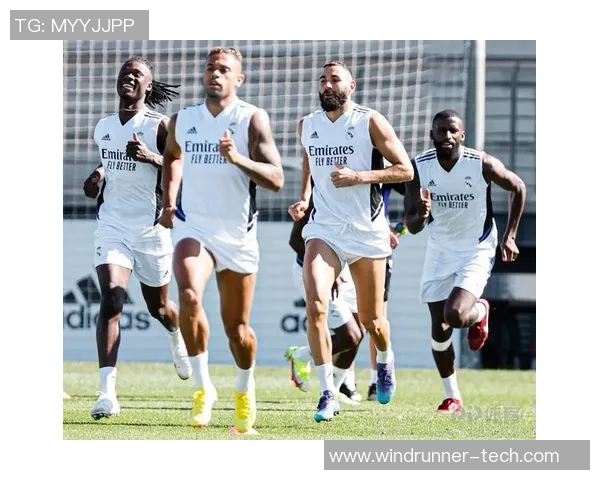 本泽马领衔新阵容展现实力球迷期待他在赛季中的精彩表现