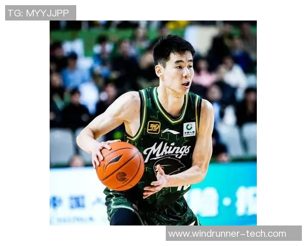 郭昊文：从篮球新星到职业生涯的璀璨之路探索与成长