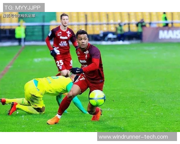 法乙激战索肖主场迎战梅斯双方争夺关键积分之战 法乙激战索肖主场迎战梅斯双方争夺关键积分之战